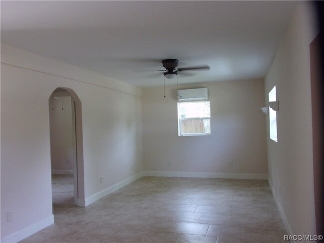 Building Photo - 215 N Wheeler Ave
