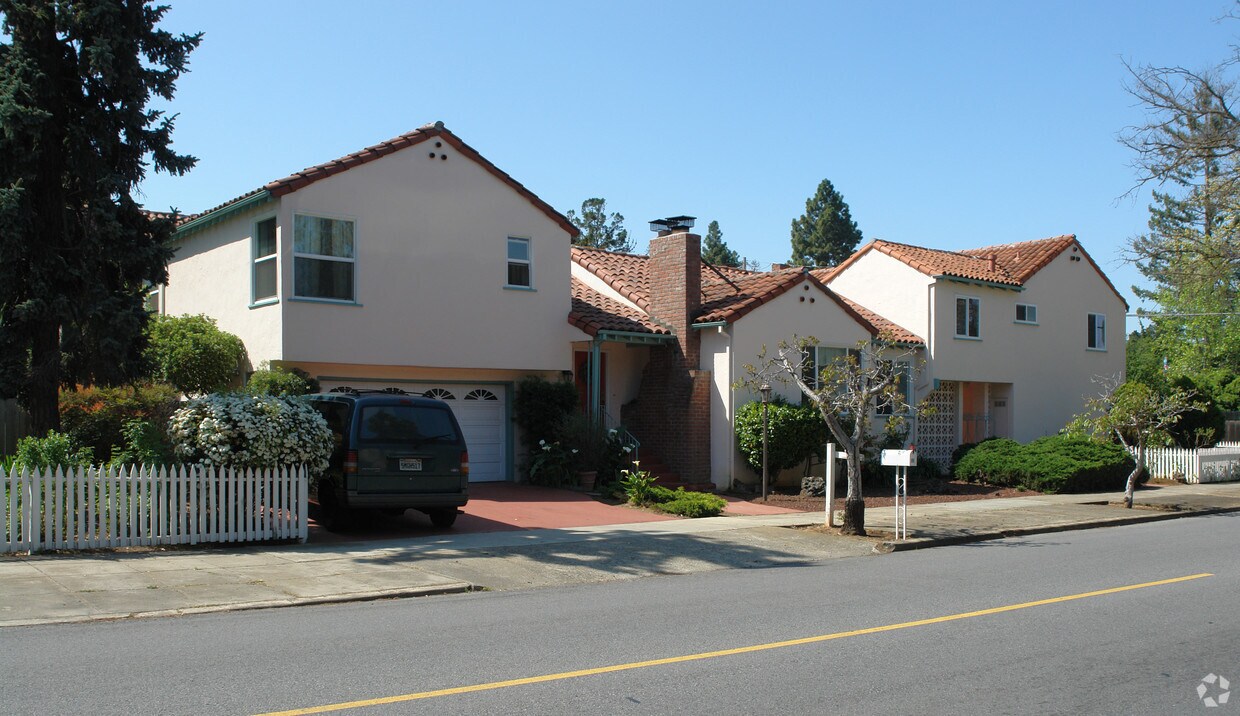 Primary Photo - Village Cuesta