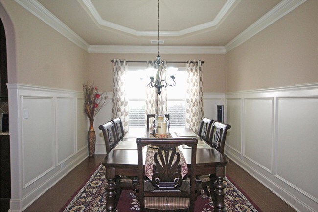 Foto del edificio - 415 River Summit Dr