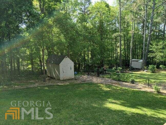 Building Photo - 1331 Willow Tree Dr