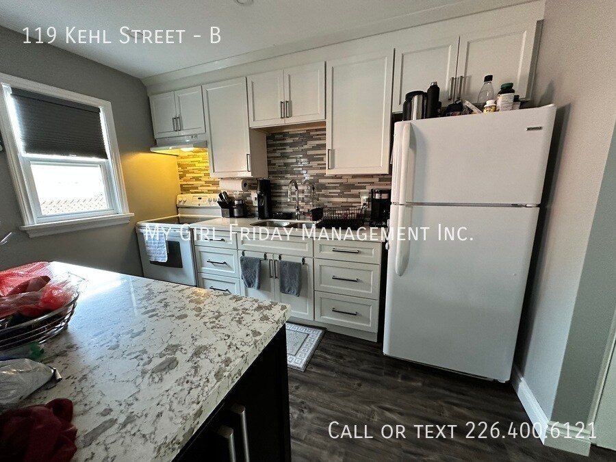 Primary Photo - Charming Townhouse for Rent!