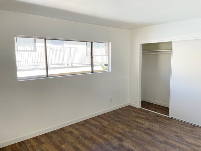 Foto del edificio - 727 E Tujunga Ave