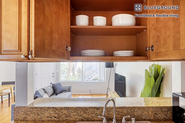 Foto del edificio - 14355 Huston St