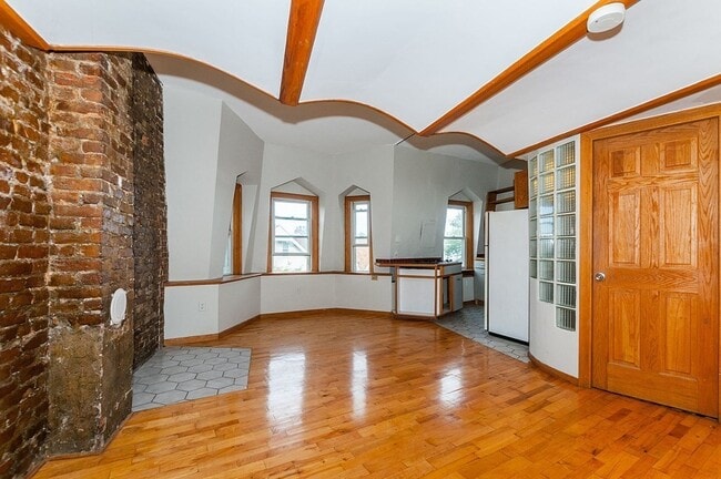 Building Photo - 11 Savin Hill Ave