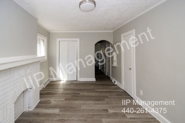 Foto del edificio - 3188 W 111th St
