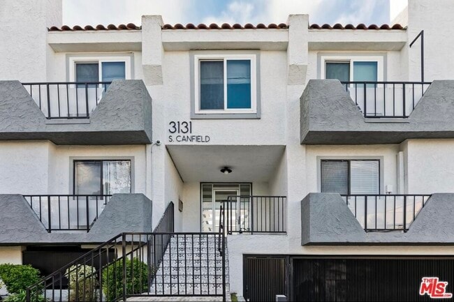 Building Photo - 3131 S Canfield Ave