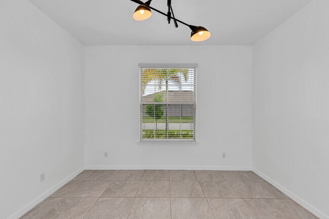 Foto del edificio - 2759 Mead Ave