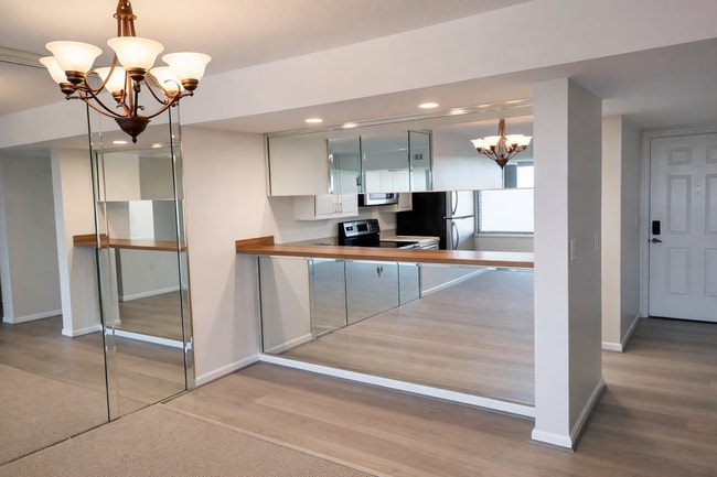 Foto del edificio - 3501 Village Blvd