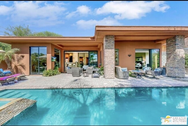 Building Photo - 79800 Vía Sin Cuidado