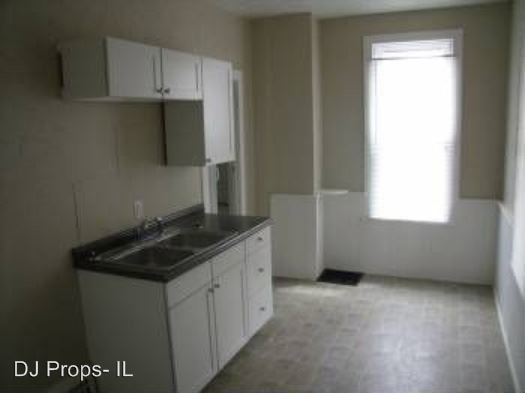 Foto del edificio - 3 br, 2 bath House - 829 17th Street
