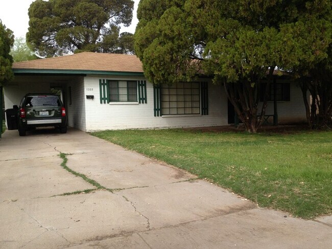 Foto del edificio - 3 Bedroom in Hudson Park off Cedar