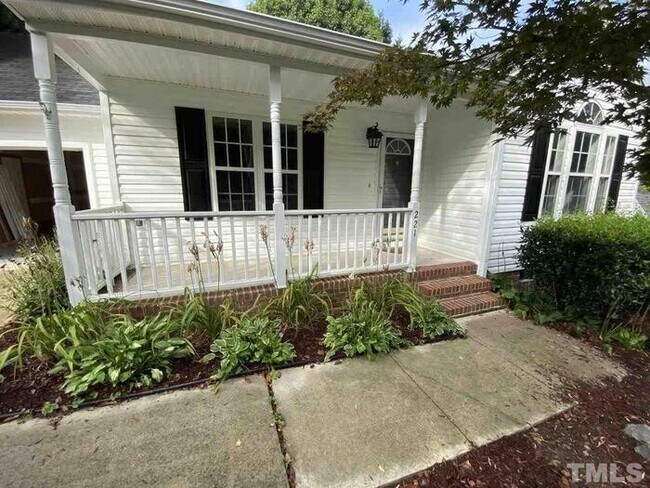 Foto del edificio - 221 Alberbury Commons Ct