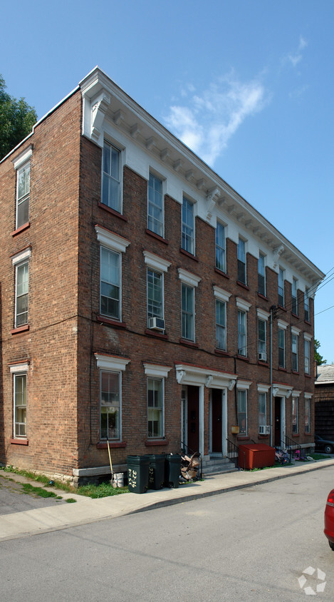 Primary Photo - 32-36 Division St