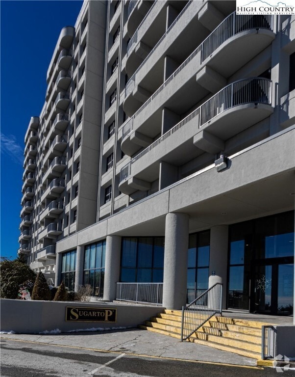 Building Photo - 303 Sugar Top Dr