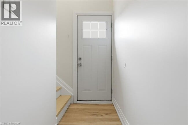 Building Photo - 28 Leduc St