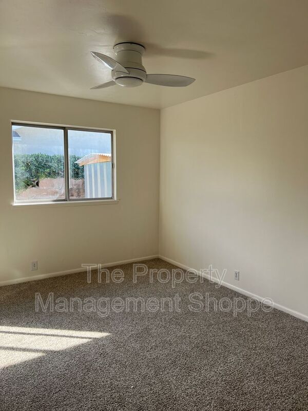 Foto del edificio - 851 Montgomery Ave
