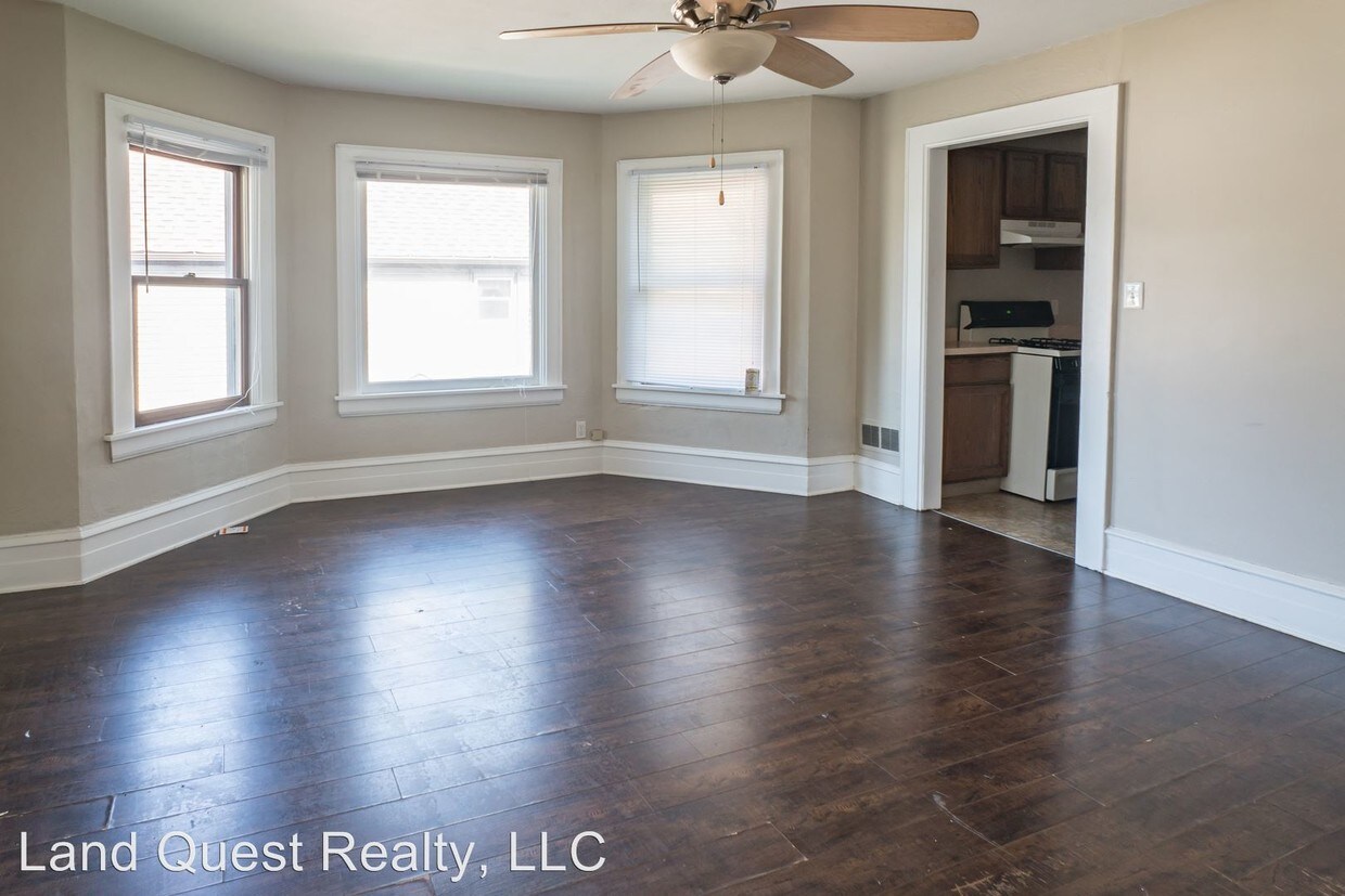 1609 61st St, Kenosha, WI 53143 Condo for Rent in Kenosha, WI