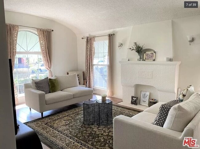 Foto del edificio - 723 E 81st St