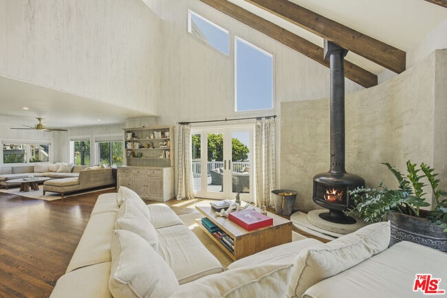 Building Photo - 26723 Latigo Shore Dr