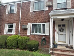Building Photo - 247-30-247-76 76th Ave