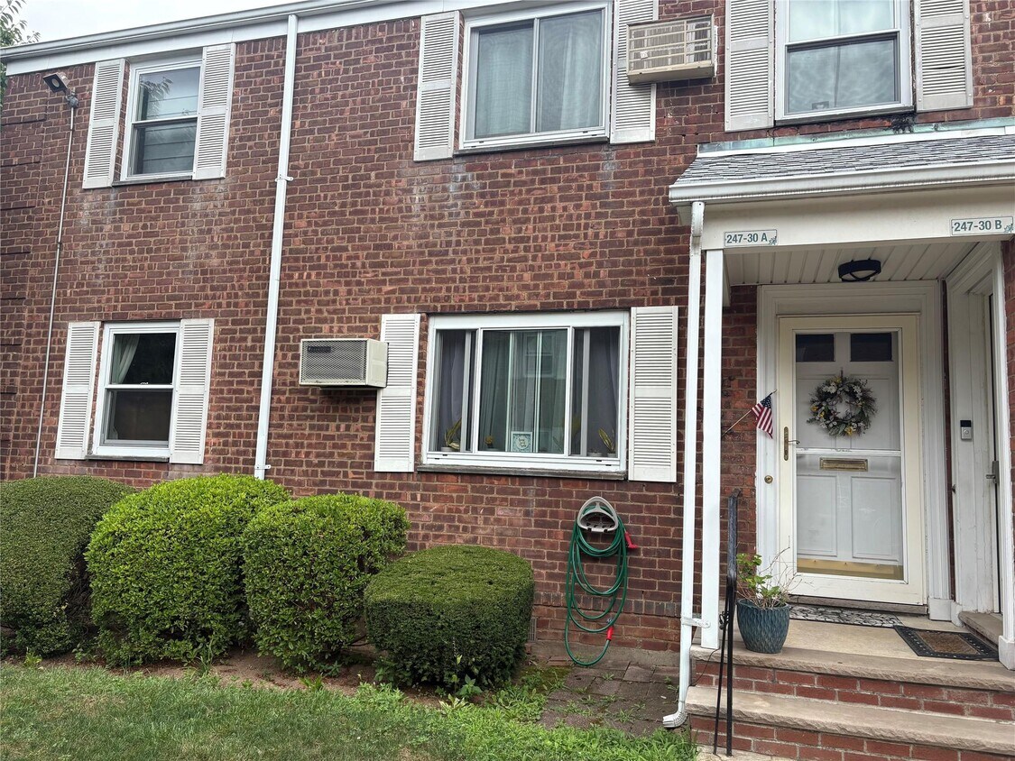 Foto principal - 247-30-247-76 76th Ave