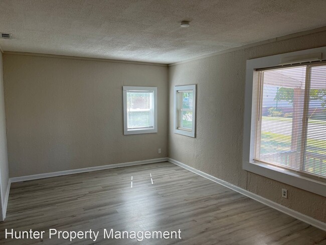 Building Photo - 3 br, 1 bath House - 826 N National Ave
