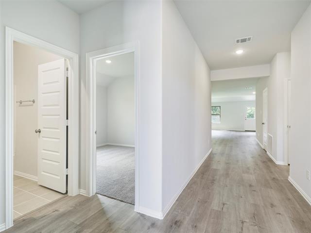 Building Photo - 1805 St James Pl Ln