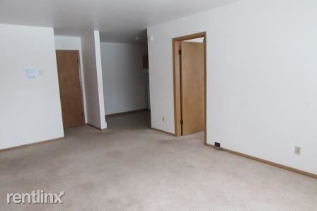 Building Photo - 615 Skyview Pl