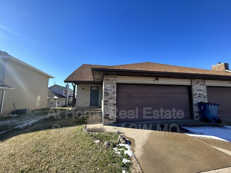1211 North St Unit A, Nixa, MO 65714 Condo for Rent in Nixa, MO