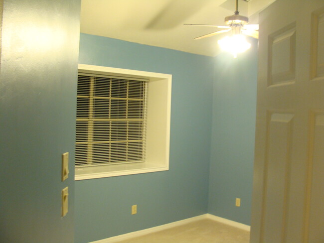 Building Photo - 1418 Andra Ln
