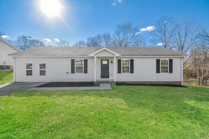 Foto principal - Lovely 3 Bedroom Home in Clarksville, TN!