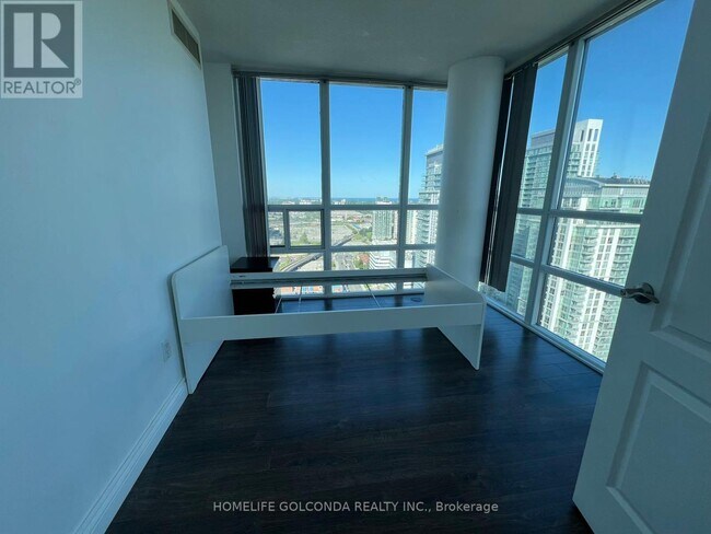 Photo du bâtiment - 60 Brian Harrison Way