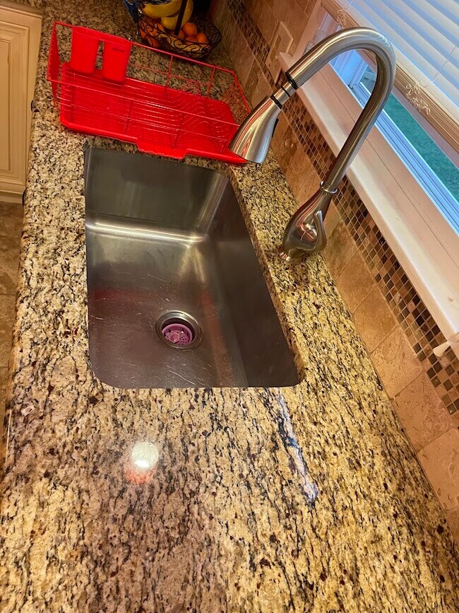 Foto del edificio - 2289 Seitz Dr