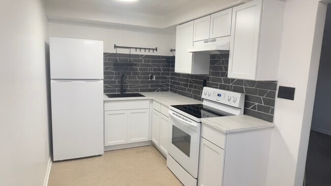 Foto del edificio - 3460 N 99th St