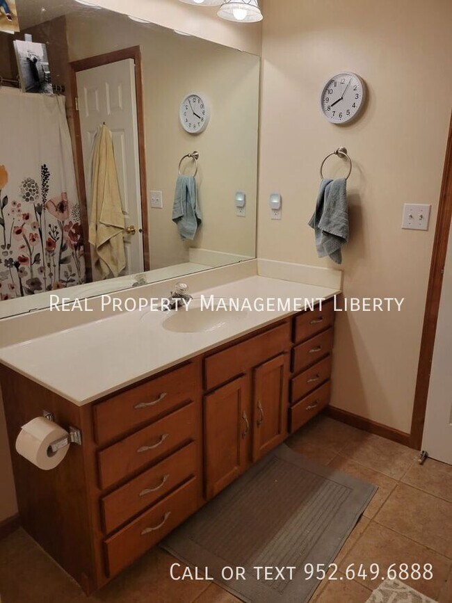 Foto del edificio - 10415 Ponds Way