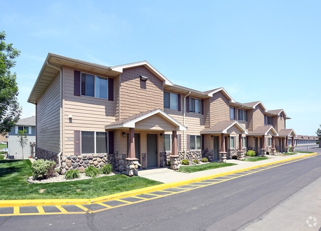 Building - Boulder Creek Townhomes