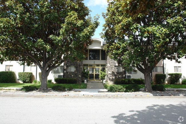 Building Photo - Florentine Villa Apartments