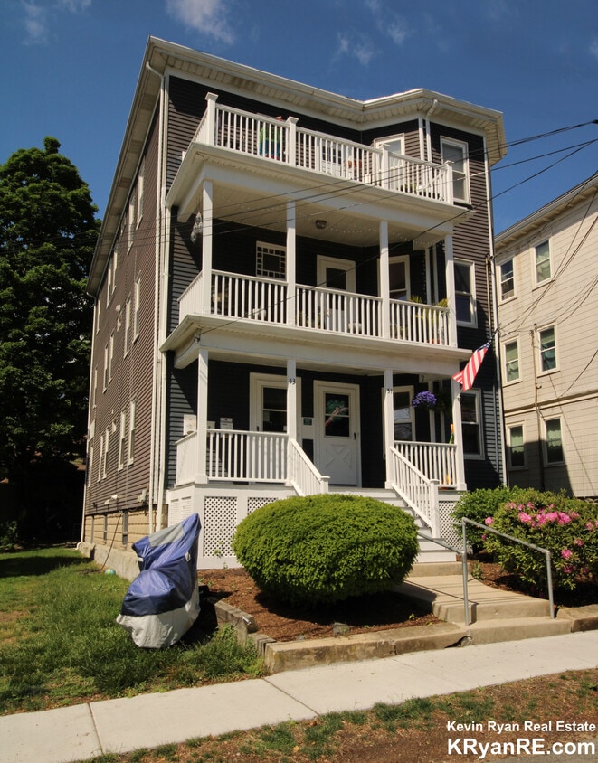 Primary Photo - 51 Parker St