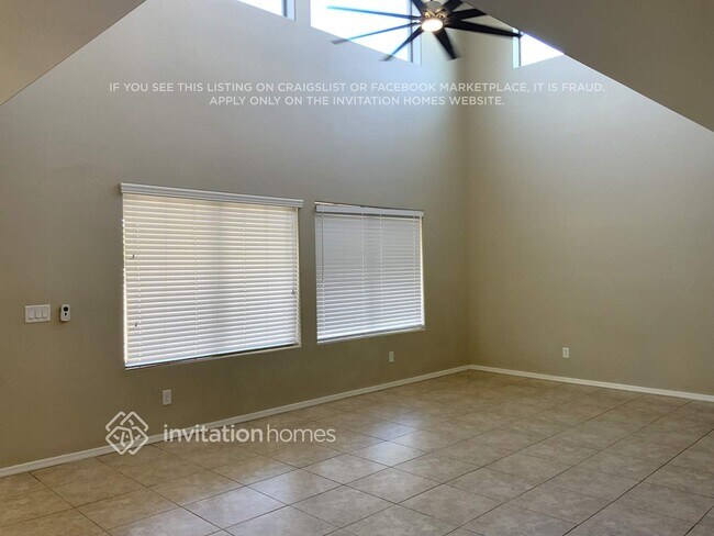 Foto del edificio - 3812 W Goldmine Mountain Dr