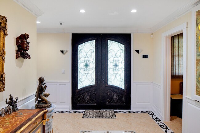 Foto del edificio - 110 Wolver Hollow Rd