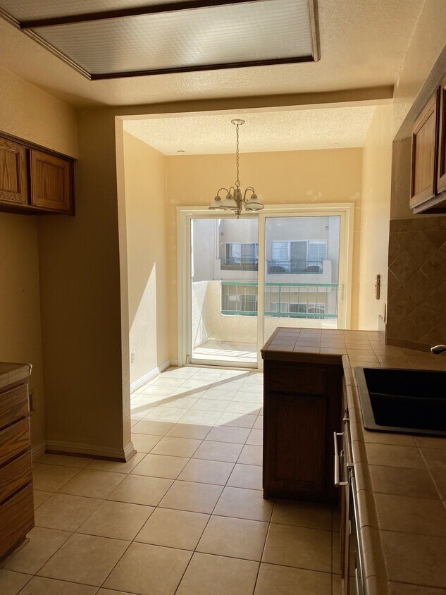 Kitchen - 5420 Sylmar Ave