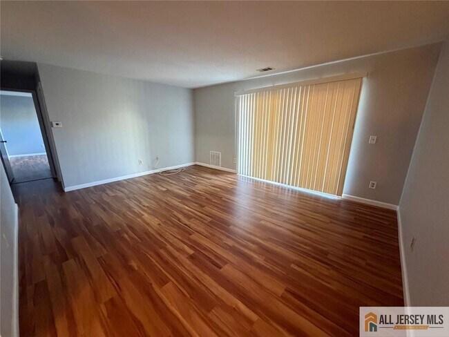 Foto del edificio - 601 Sunshine Ct