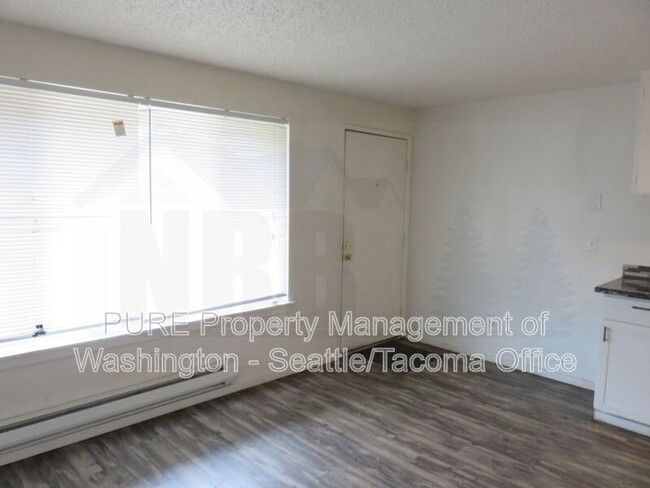 Foto del edificio - 4801 109th St SW