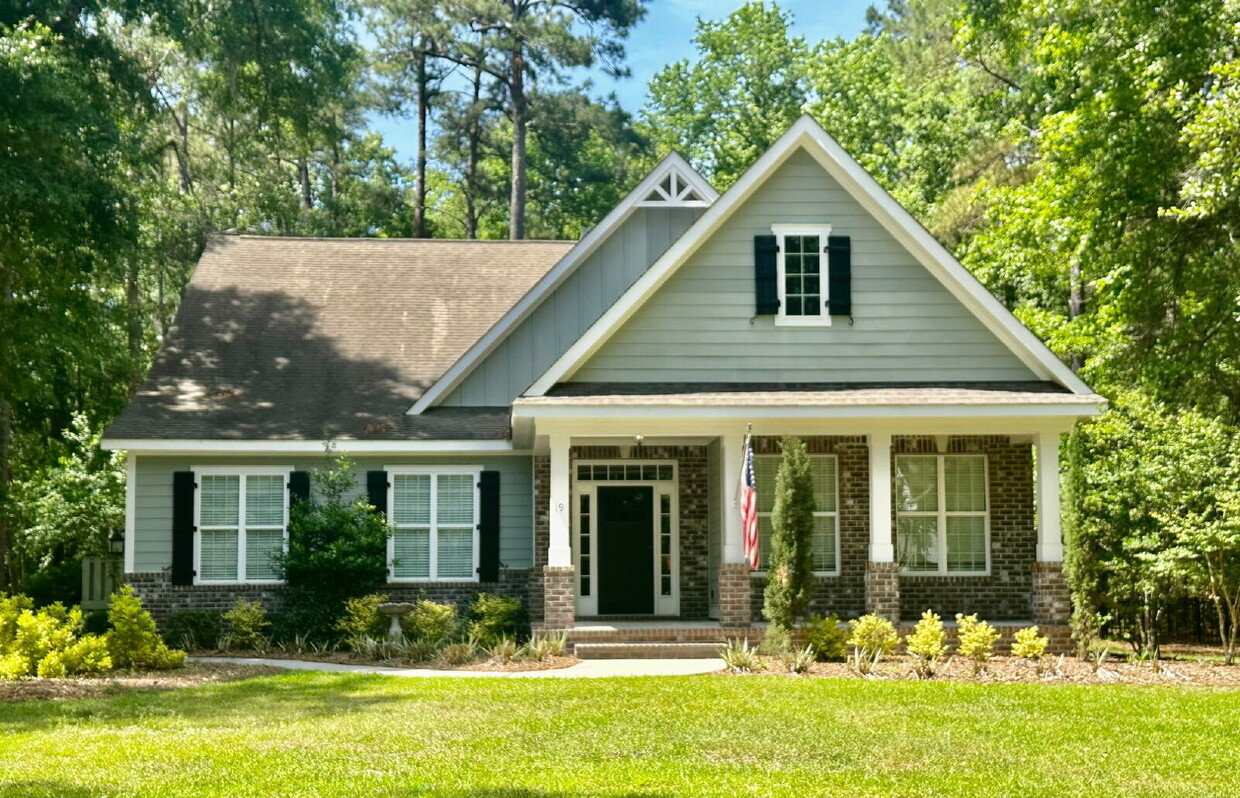 Primary Photo - Stunning Four Bedroom Low Country Home in ...