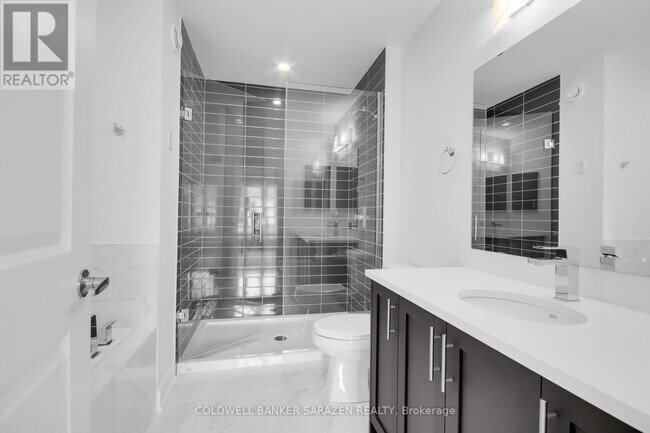 Building Photo - 123 Bristol Cres