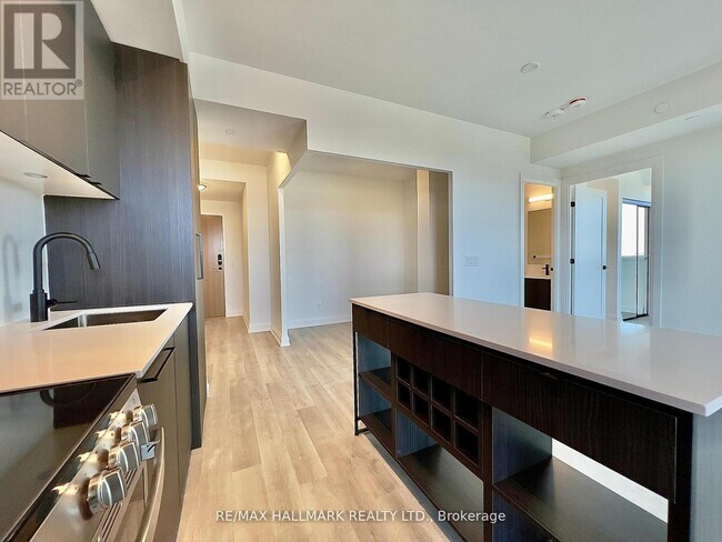 Photo du bâtiment - 2369 Danforth Ave