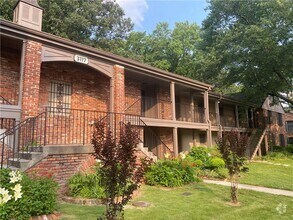Building Photo - 3117 Colonial Way