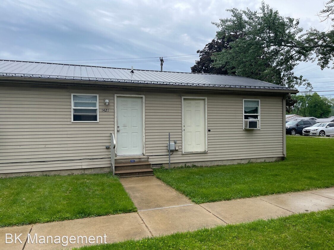 2 br, 1 bath House 1421 Aster Street House Rental in Logansport, IN