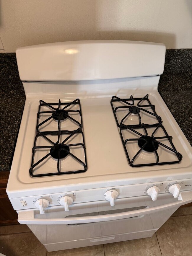 Foto del edificio - 2-Bedroom, 2 Story Condo, By Beach