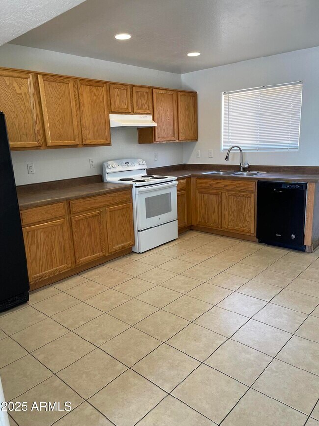 Foto del edificio - 2526 W Ocotillo Rd